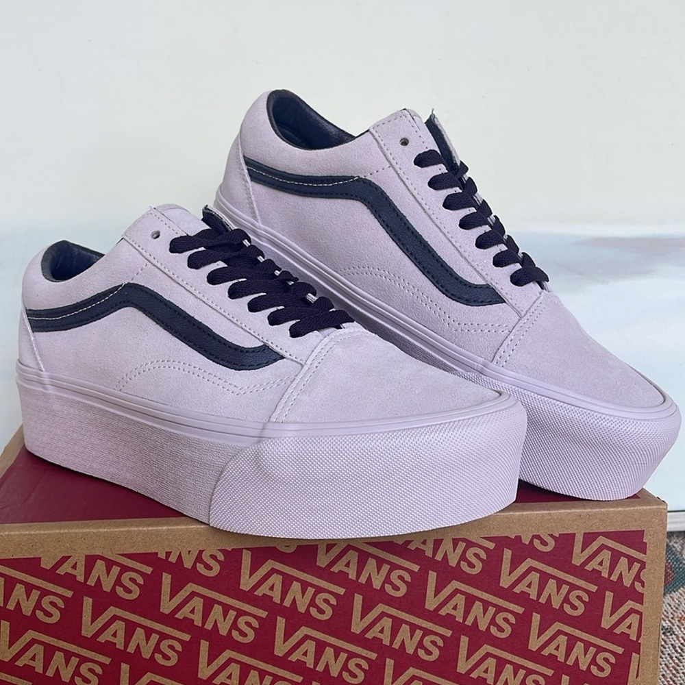 Women’s Vans Old Skool Stackform
Suede Lavender
VN0009PZLAE
Platforms Sneakers - Picture 13 of 16